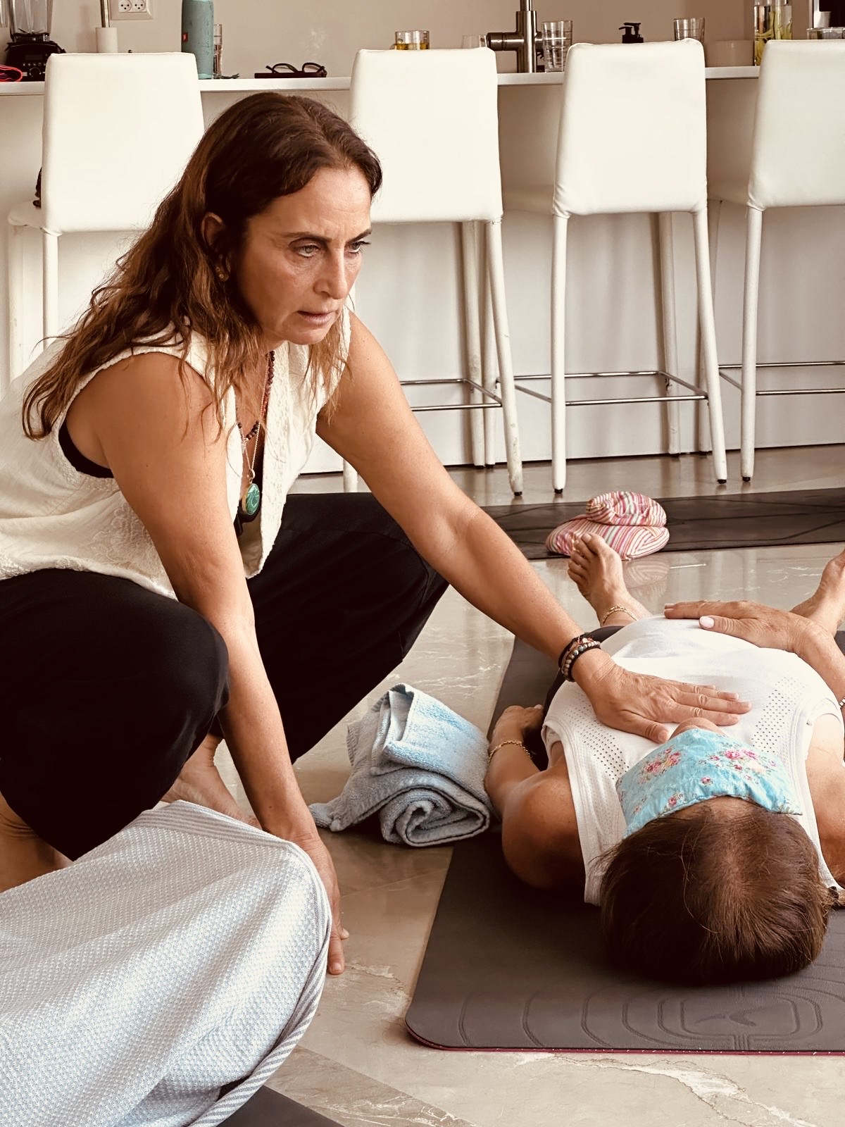 Melissa guiding a breathwork session